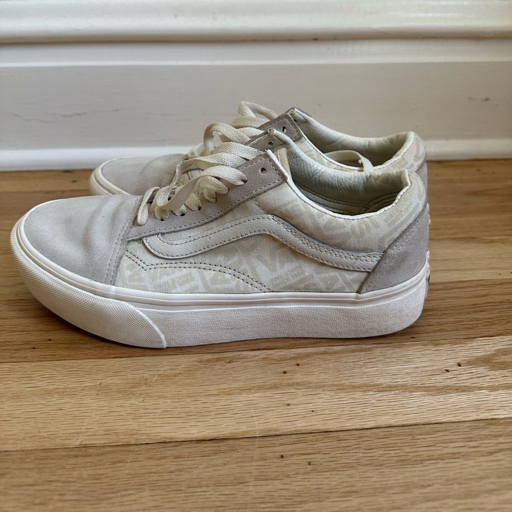 Vans Women's Old Skool Platform in Marshmallow US9